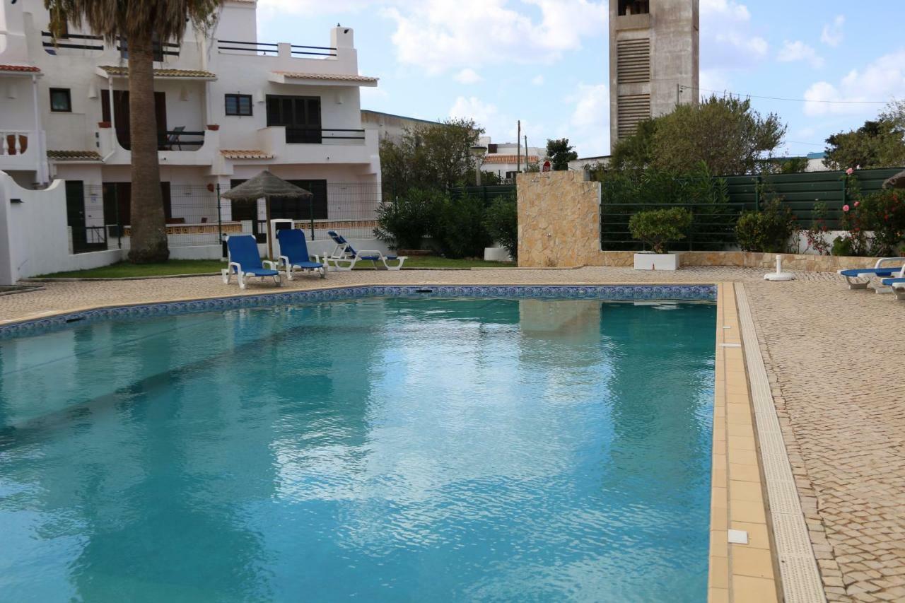 Moradia T2+1 Com Piscina Villa Lagos Eksteriør billede